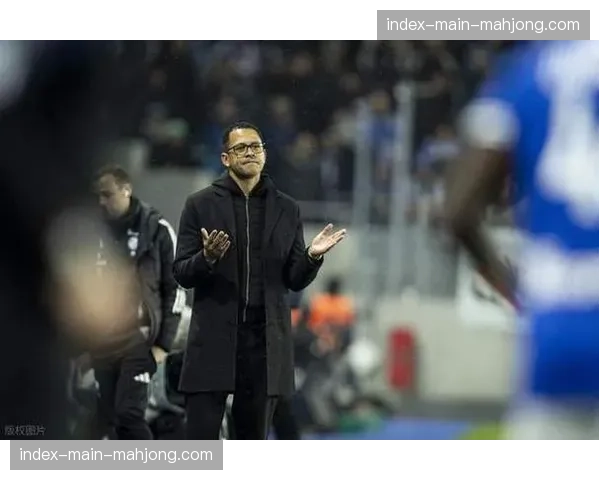 罗西尼尔与切尔西球员建立良好关系，帕尔默偷听赞美咧嘴笑