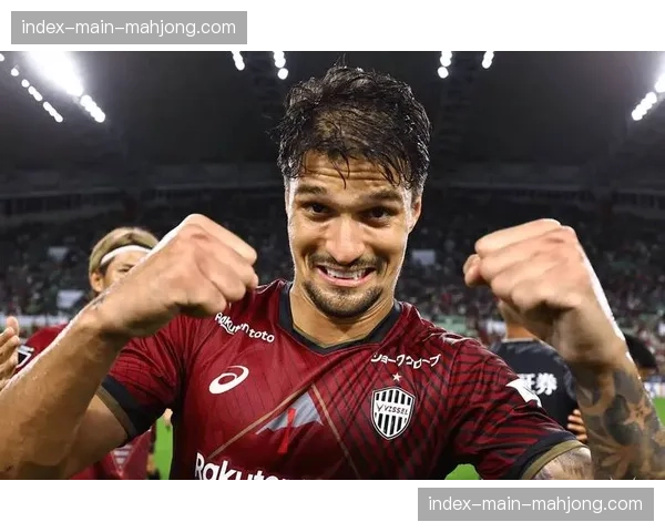 尼斯主场迎战洛里昂，4-3-2-1防守反击体系强调边路突击